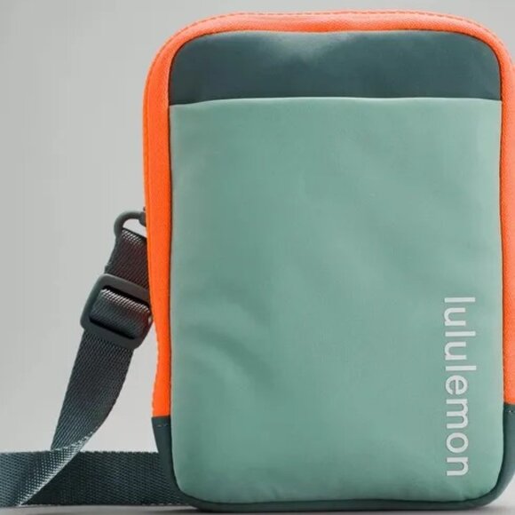 Lululemon Easy Access Crossbody - Picture 1 of 5
